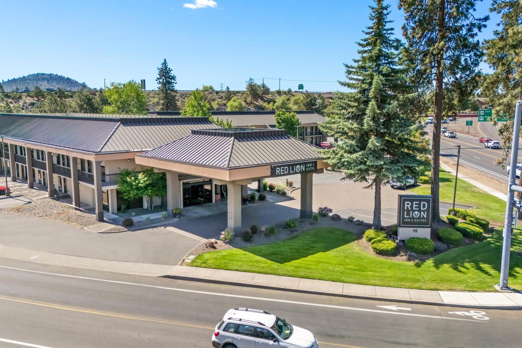 Red Lion Inn & Suites Deschutes River - Bend Exteriér fotografie
