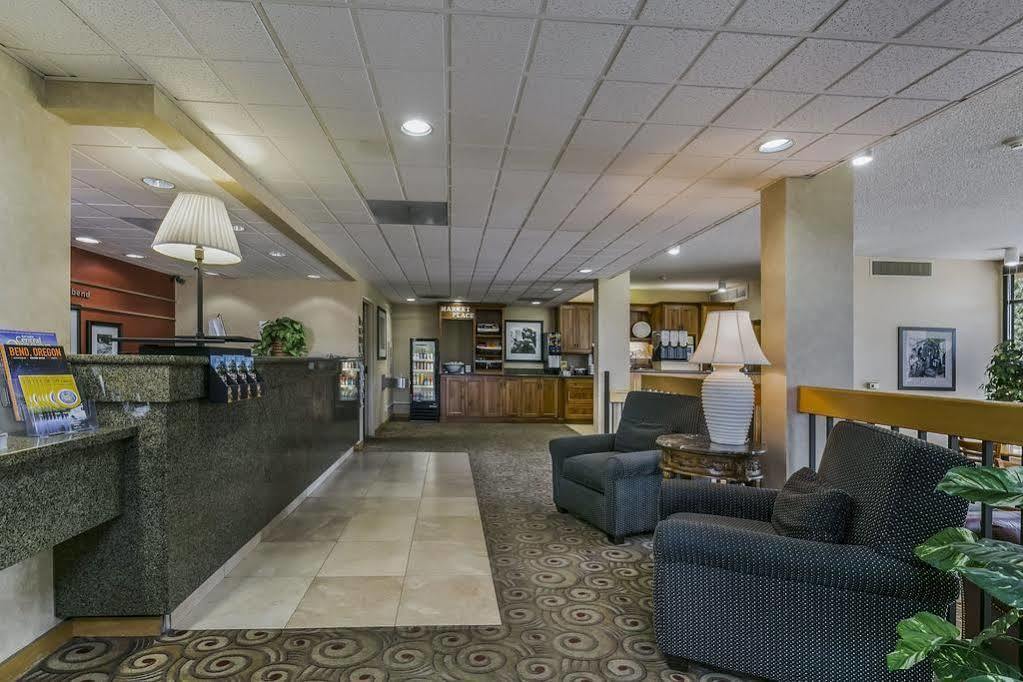 Red Lion Inn & Suites Deschutes River - Bend Exteriér fotografie